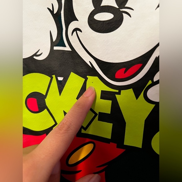 Disney Green Crewneck Pullover Sweater with Mickey Mouse Size Medium Unisex - Picture 6 of 12